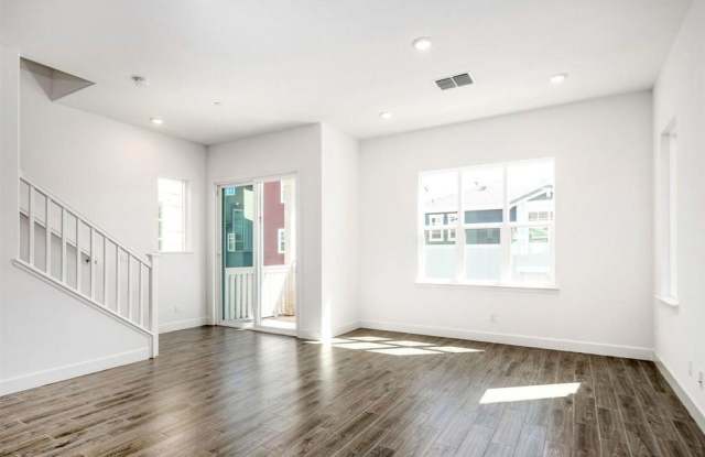 51 Huested Street Gallery 3