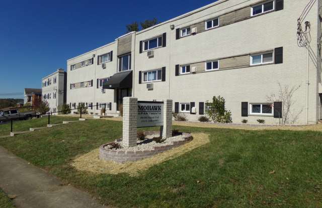 904 Mohawk Trail Apartments Gallery 4