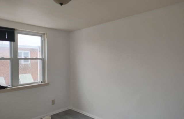 633 E CARVER STREET photos photos