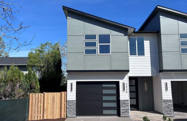 MOVE-IN SPECIAL! photos photos