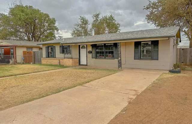Cozy 4 Bedroom in Northeast Lubbock photos photos