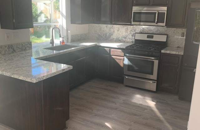 2515 Secret Canyon Place Gallery 2