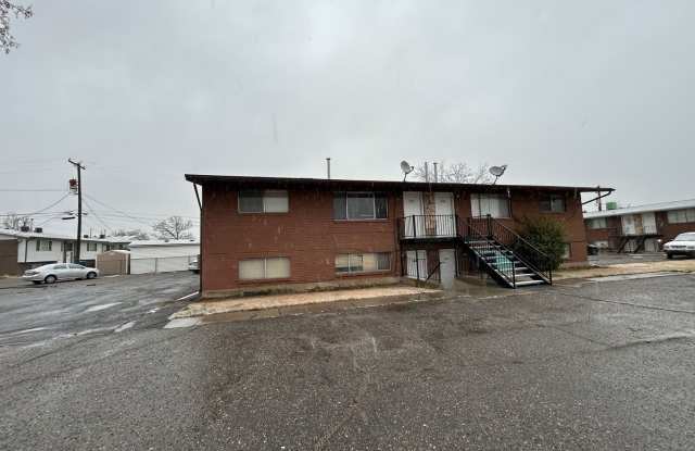 SINGLE FAMILY HOUSING - 2 bed/1 bath in Orem February Rent FREE photos photos