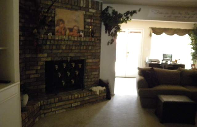 202 Wickwood Drive Gallery 2