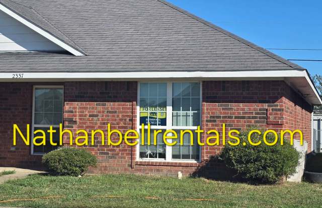 2335-2337 Kimberly Dr Gallery 1