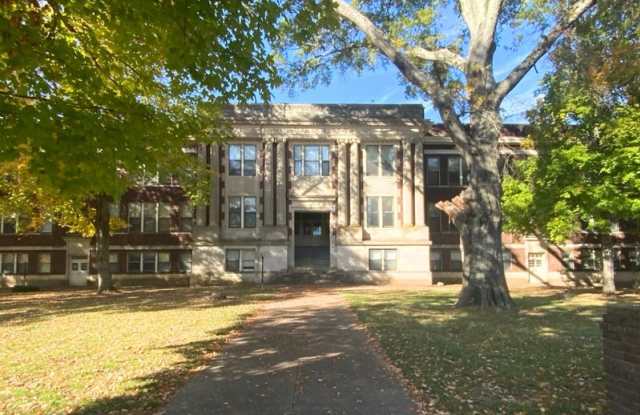 900 S College St photos photos 900 S College St photos photos
