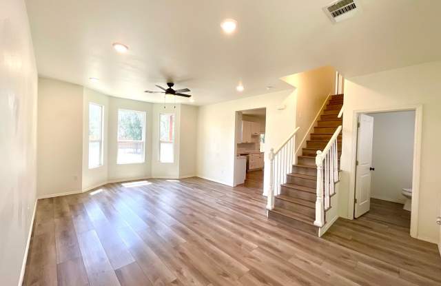 MOVE IN SPECIAL!!!! Gorgeous 2 story home in Granite Shoals**ONE MONTH FREE AFTER MOVE IN*** Gallery 4