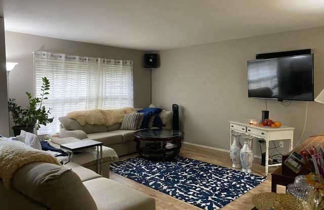 10245 Mirabel Ln. Gallery 3