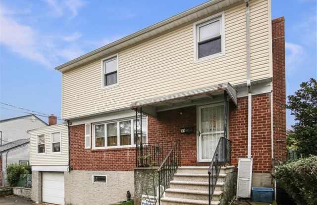 11 Argyle Terrace unit: 2Nd Floor - 11 Argyle Terrace, Yonkers, NY 10701
