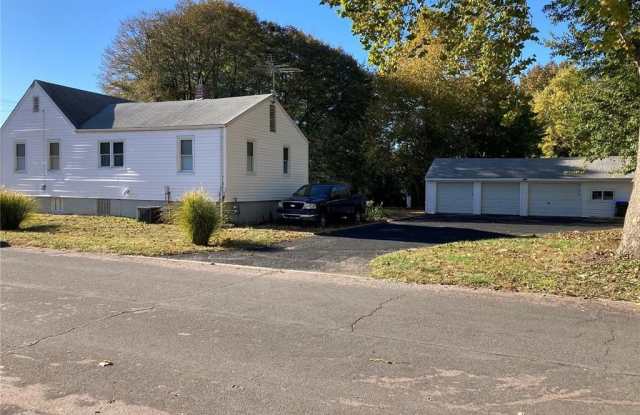 915 Lindsay photos photos