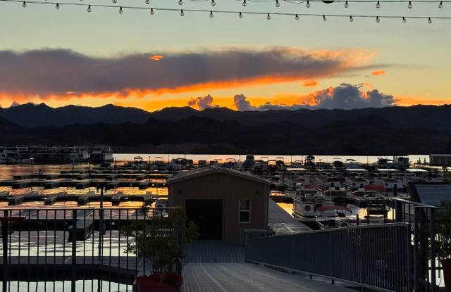 Riverfront 2BR Condo Great Views, Luxury Furnished incl UTILITIES photos photos