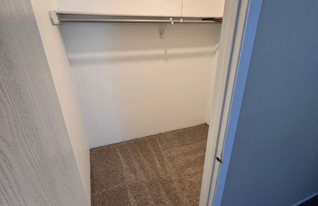 Country Court Apartments - Waukee Gallery 4