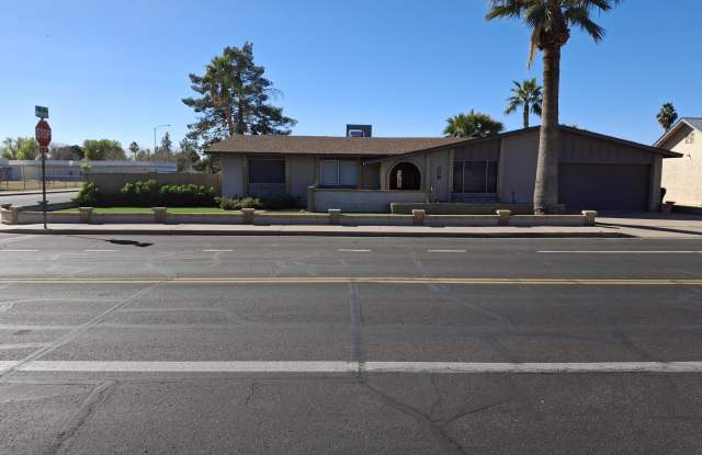 2366 S PATTERSON -- photos photos