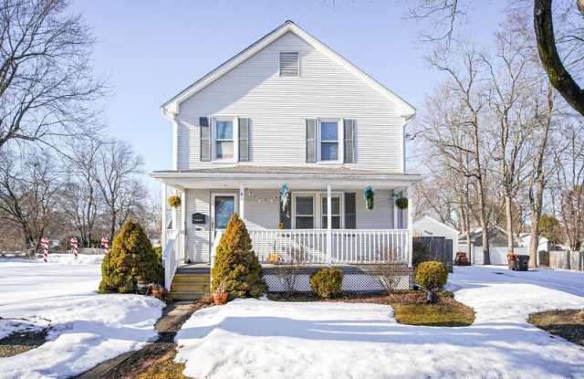 40 Lealand Ave photos photos