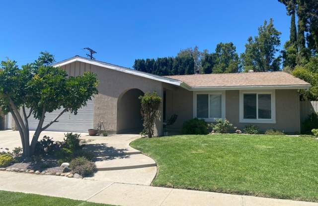 Single story 3 bed, 2 bath home on the East side of Simi Valley photos photos