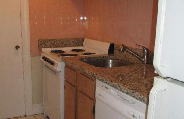 2BR 1Bth unit. Heat/Hot Water included. Laundry in building - 1283 Commonwealth Avenue, Boston, MA 02134