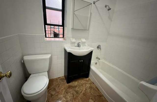 2665 Grand Concourse Gallery 4