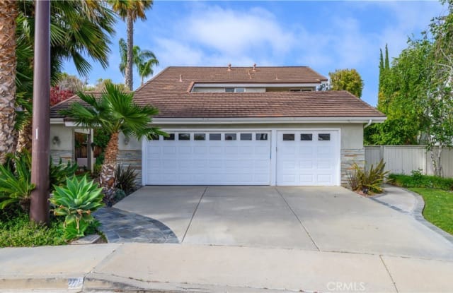 27 Sandpiper - 27 Sandpiper, Irvine, CA 92604