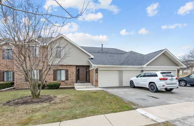 811 Cross Creek Court - 811 Cross Creek Court, Roselle, IL 60172