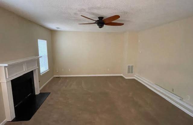 EXECUTIVE HOME IN SWIM COMMUNITY NEAR CAMP CREEK! Gallery 3