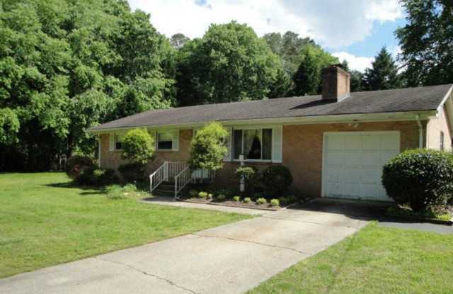 3 bedroom/1 bathroom- Fenton Mill Road photos photos