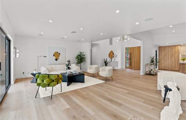 23427 Canzonet Street Gallery 4