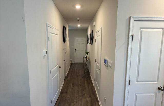 120 SICKLER Court Gallery 2