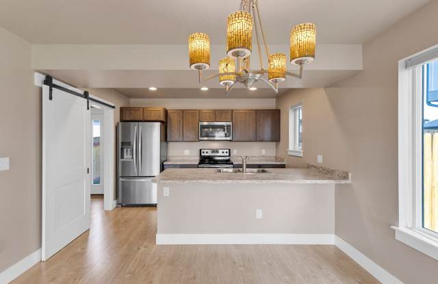 3 Bed 2.5 Bath Townhome | Peaceful Location | $2,700 Monthly photos photos
