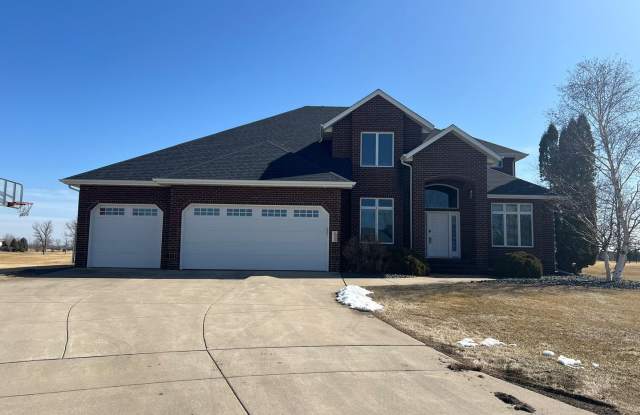 Single Family Home in Moorhead! photos photos