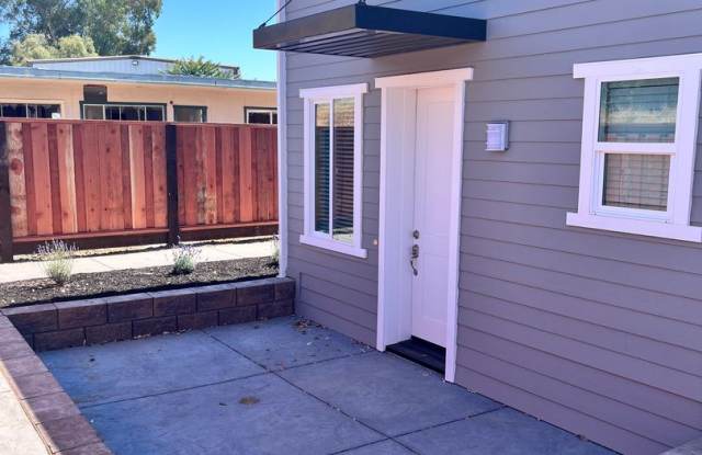 Charming 1 Bed / 1 Bath Home in the Heart of Martinez photos photos Charming 1 Bed / 1 Bath Home in the Heart of Martinez photos photos