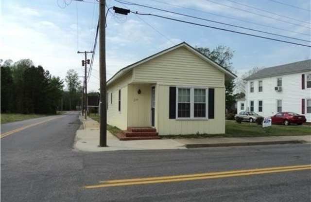 226 Wilson Avenue Gallery 2