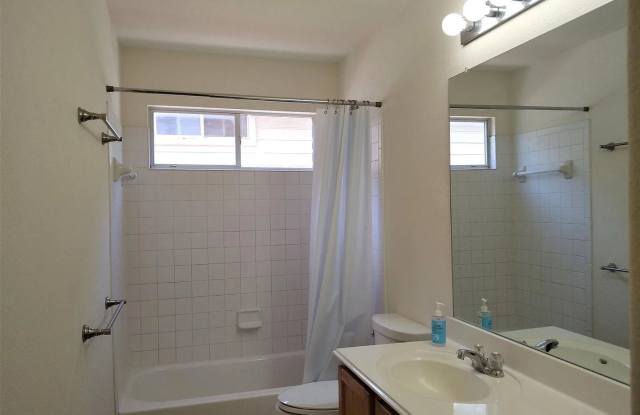 Room in 4 Bedroom Home at Walter Raleigh photos photos