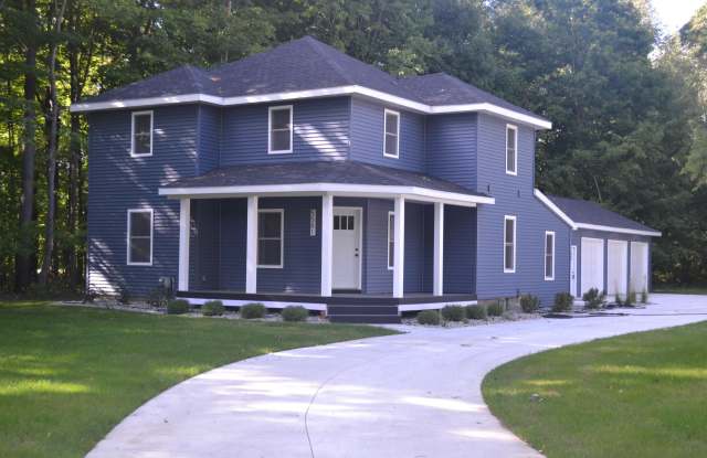 5581 E Main Street - 5581 East Main Street, Comstock Northwest, MI 49048