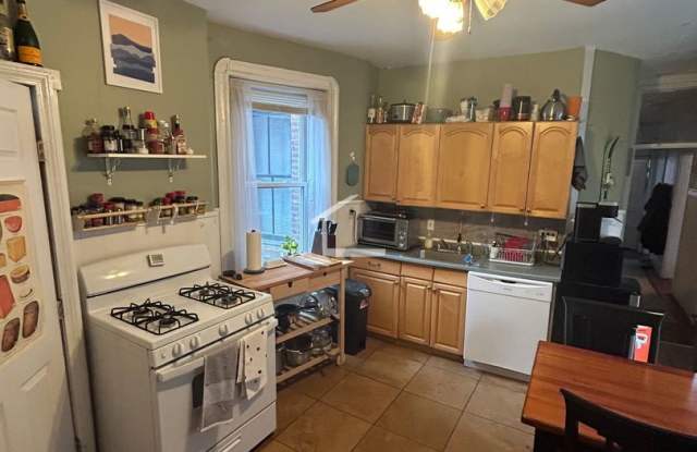 4 bed in Beacon HIll Gallery 4
