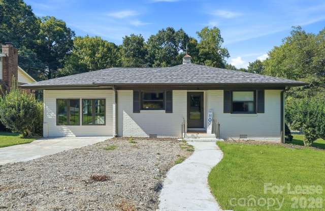 434 Sunnyside Drive SE Gallery 1