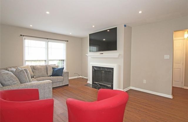 38 La Rue Place NW photos photos