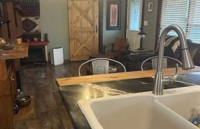13810 Byars Road Gallery 2
