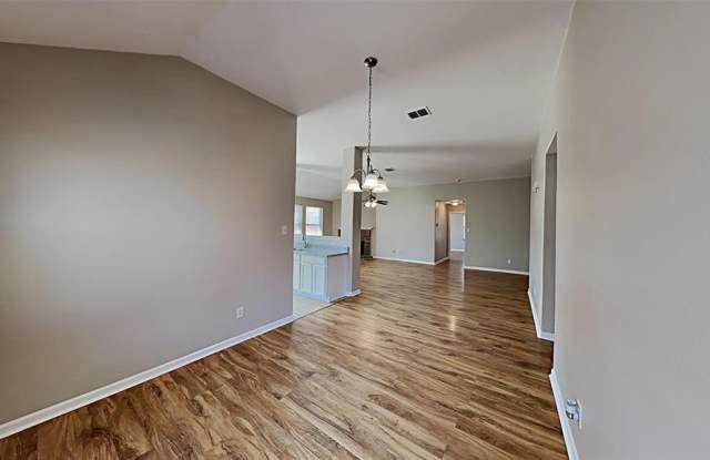 911 Cedar Creek Drive Gallery 2