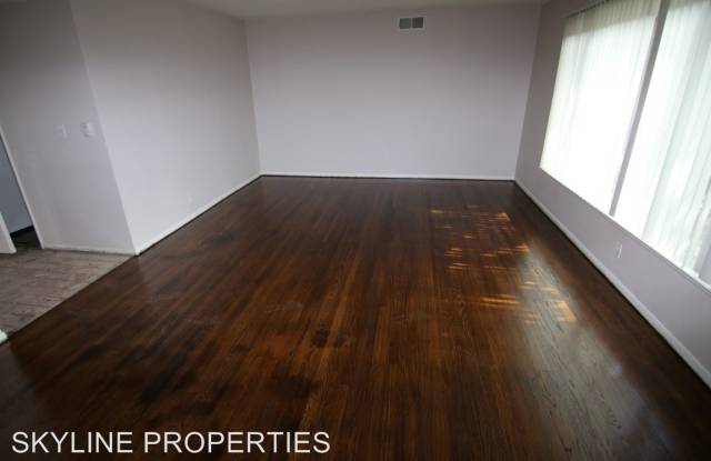 2736 ROWLAND CIRCLE Gallery 4