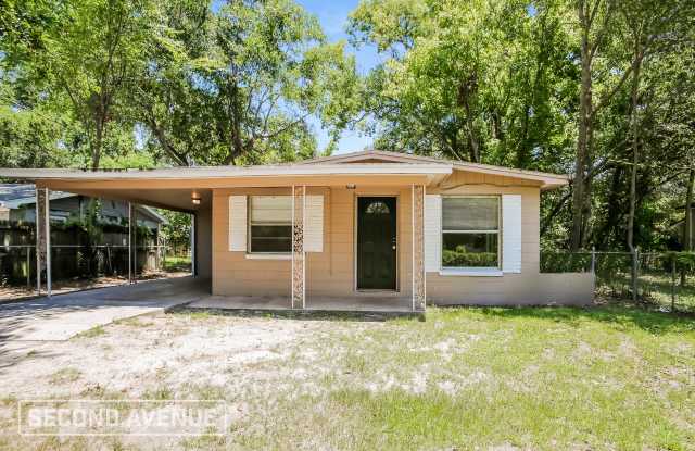 9015 Madison Ave - 9015 Madison Avenue, Jacksonville, FL 32208