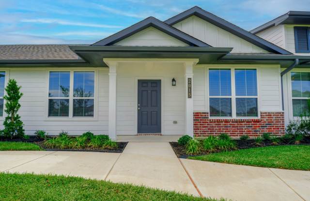 Spacious Townhome Available Now! photos photos
