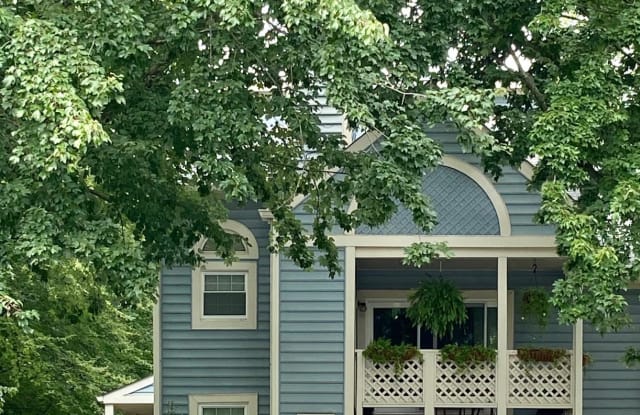7805 WILLOW POINT DRIVE - 7805 Willow Point Drive, West Falls Church, VA 22042