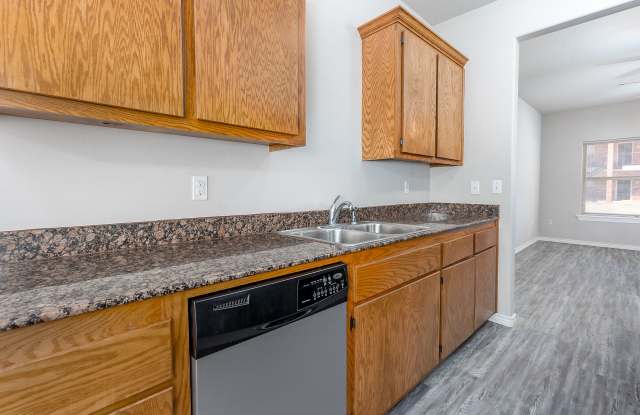 Walnut Creek Apartment Homes Gallery 3