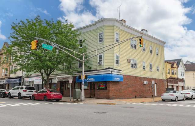 910-912 BROADWAY photos photos