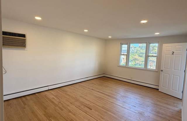 23 Mansion Avenue Gallery 3