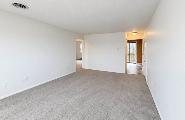 7335 Ayers Road Gallery 3