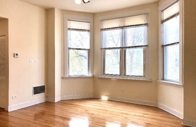 2857 W Belmont Ave 2R Gallery 4