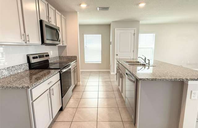 12131 WHITE CYPRESS Place Gallery 4