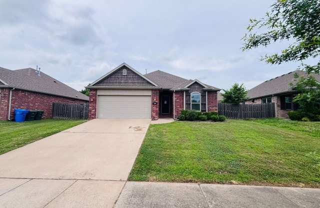 Stunning 3-Bedroom, 2-Bathroom Single Family Home in Fayetteville! photos photos