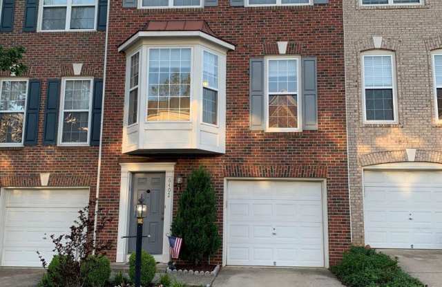 6402 HAWK VIEW LANE - 6402 Hawk View Lane, Lincolnia, VA 22312